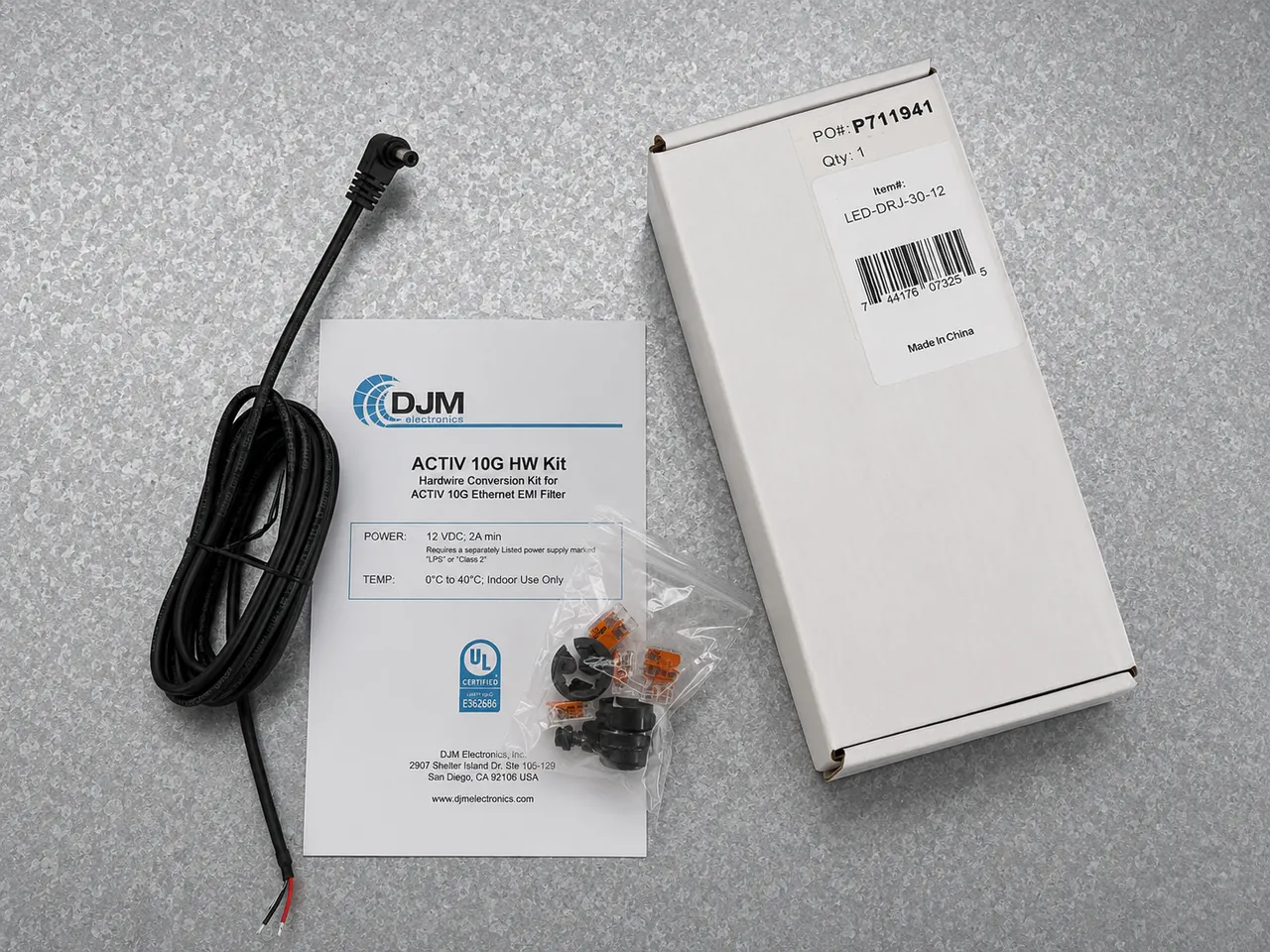 ACTIV 10G HW Kit contents: shielded DC cordset with right-angle barrel connector, WAGO 221 lever connectors, snap-in strain relief hardware, instruction sheet, and included LED-DRJ-30-12 power supply